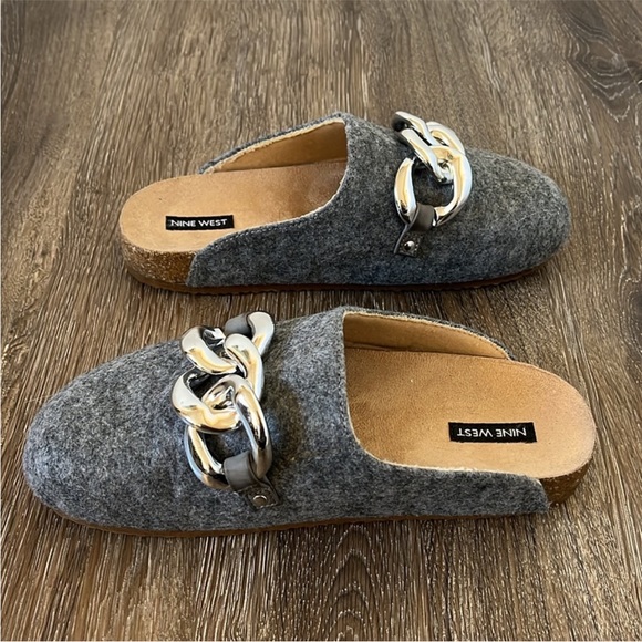 NWOT Nine West Everyth Cozy Mules Gray Silver Metal Chain Size Women’s 8 - Picture 6 of 9